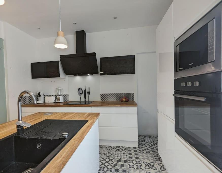 A 5Mn De La Reserve Africaine, Charmante Maison De Village Avec Patio Sigean Εξωτερικό φωτογραφία